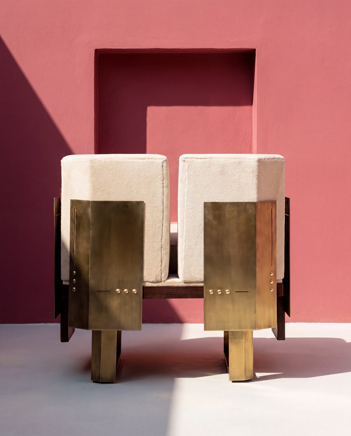 Ashtha Lounge Chair