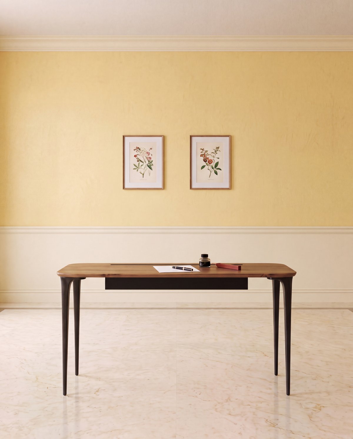 Tip Toe Desk