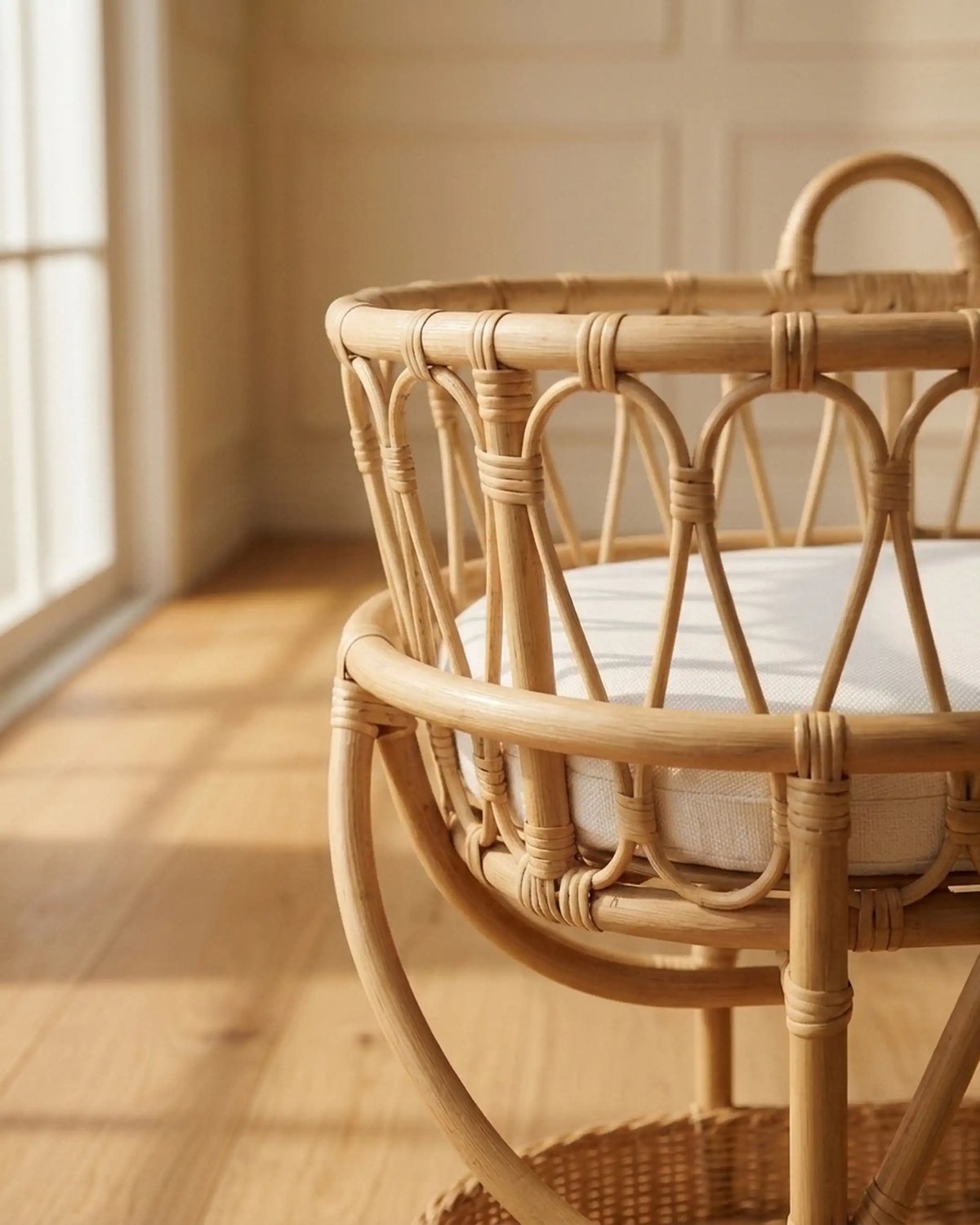 Lullaby Baby Bassinet With Organizer Tray