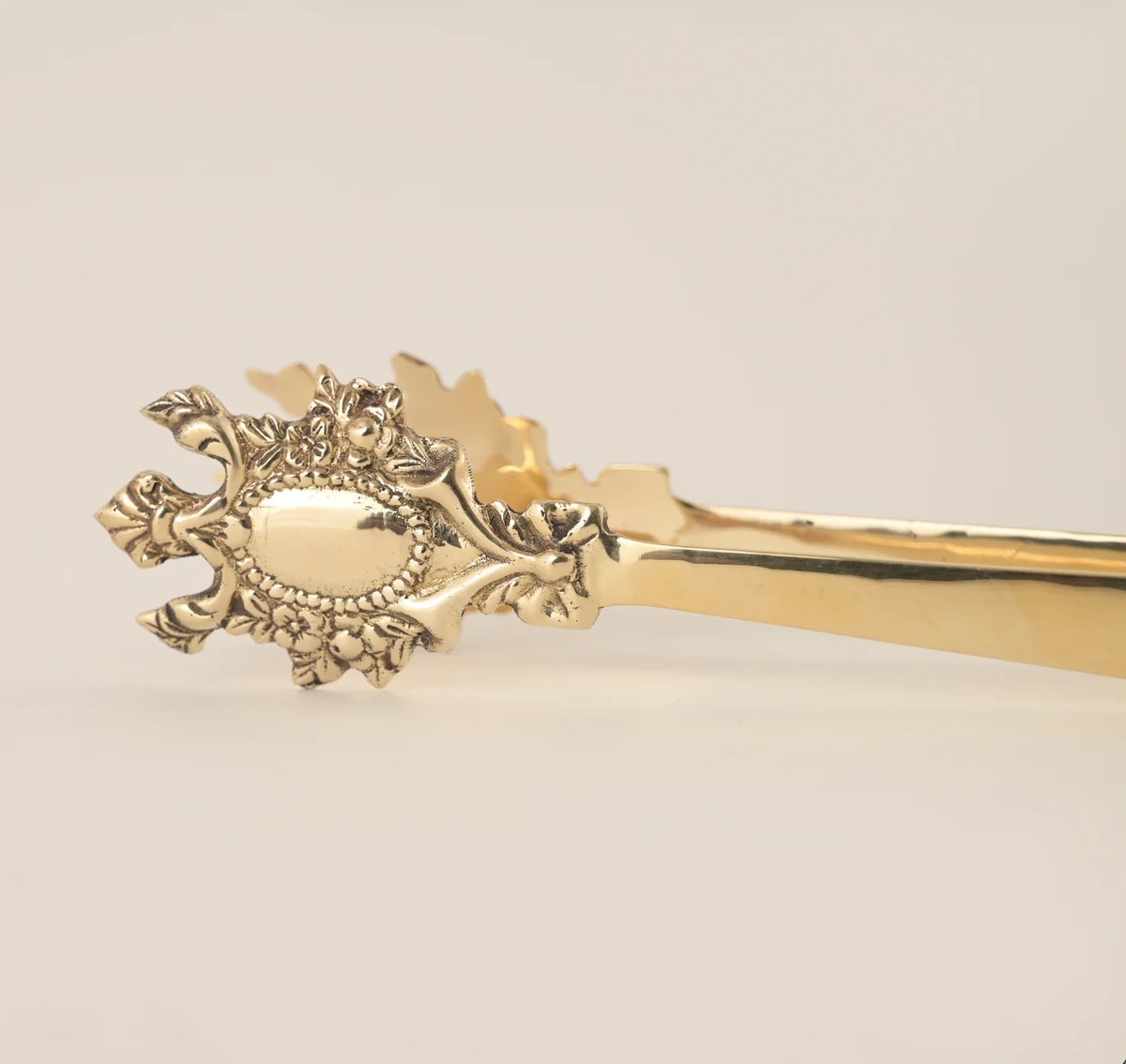 Baroque Tong