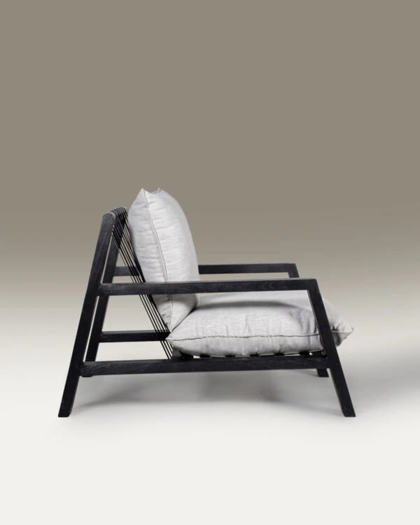 Araam Lounge Chair