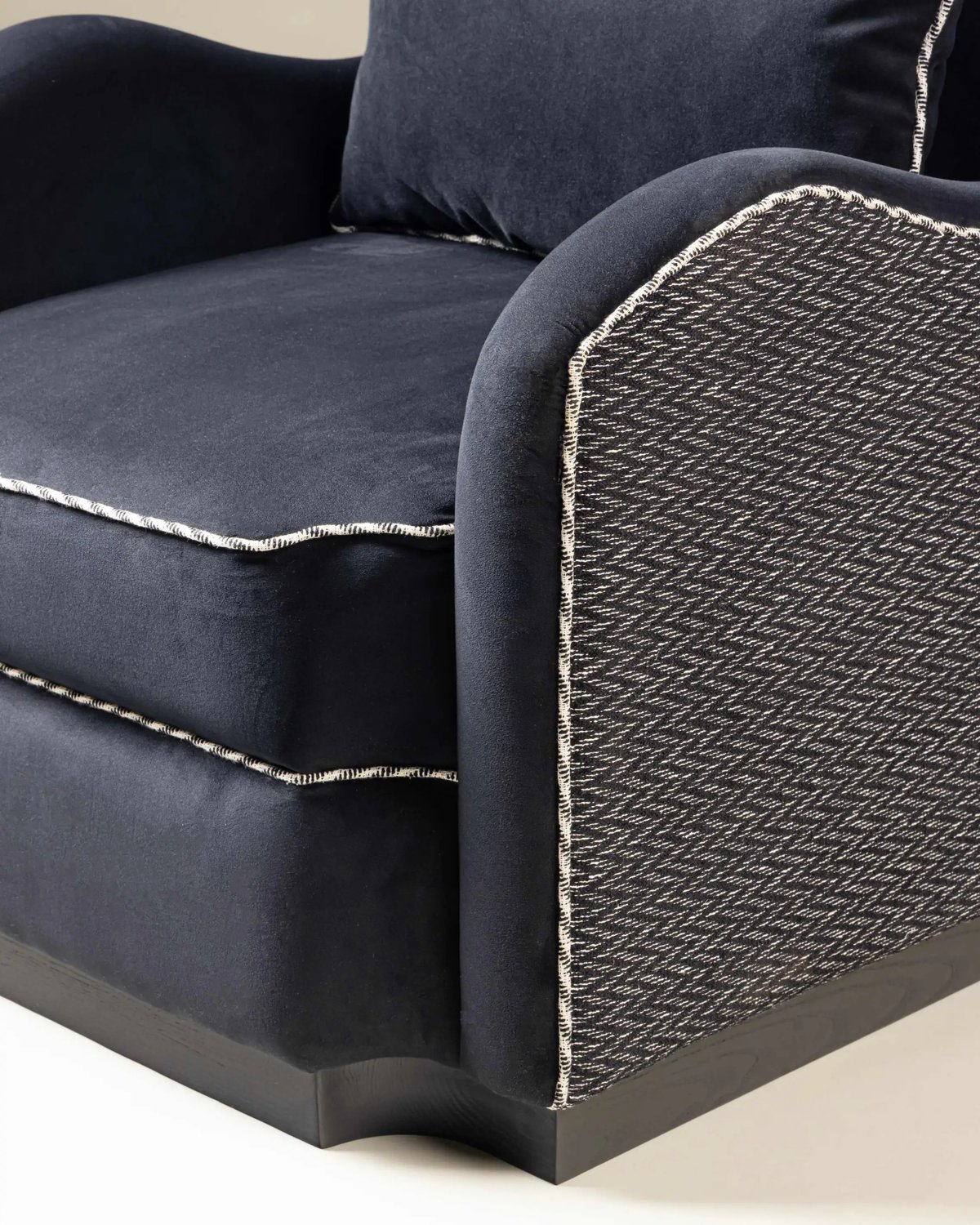 Ego Lounge Chair
