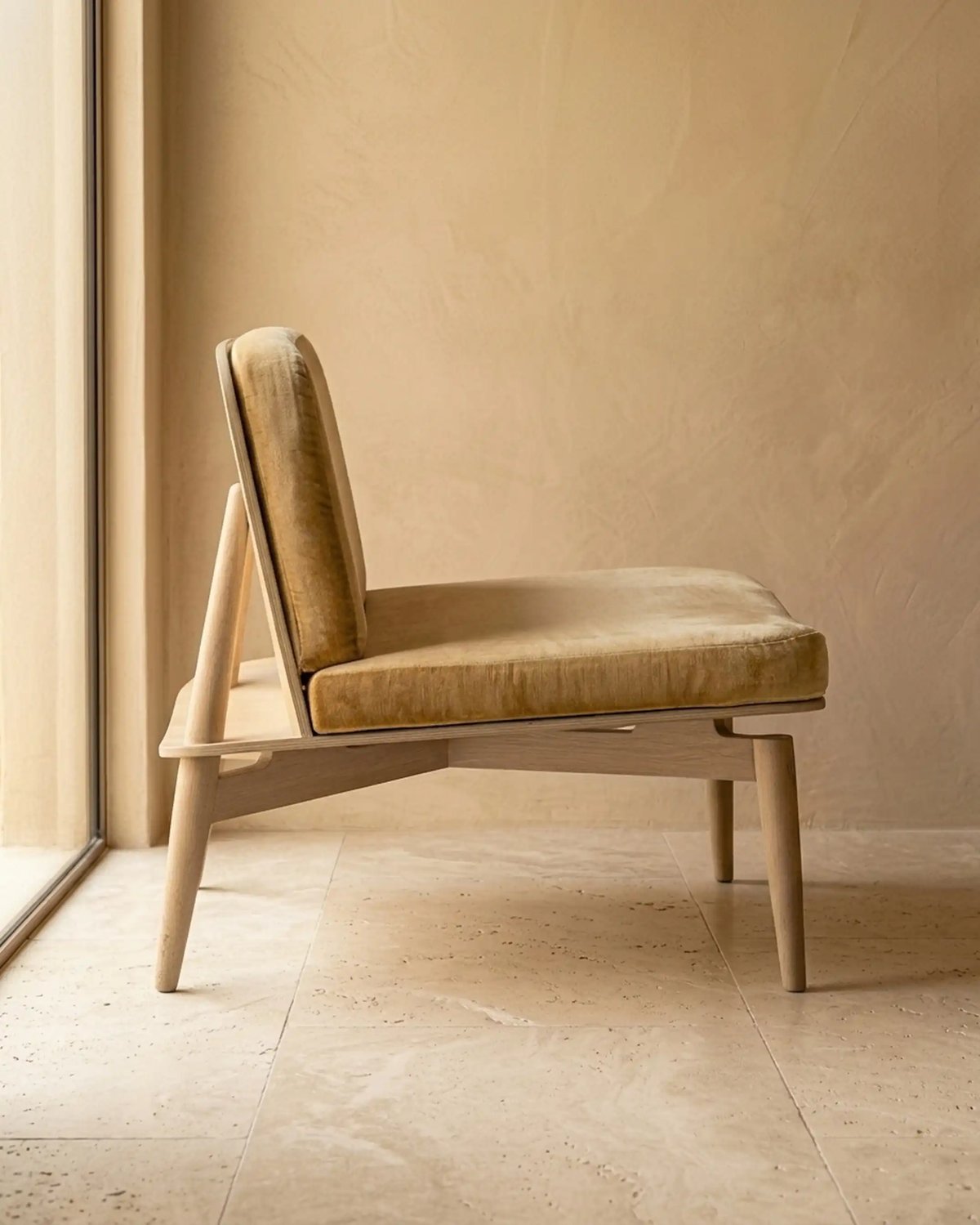 Shelf Single Seater Chair