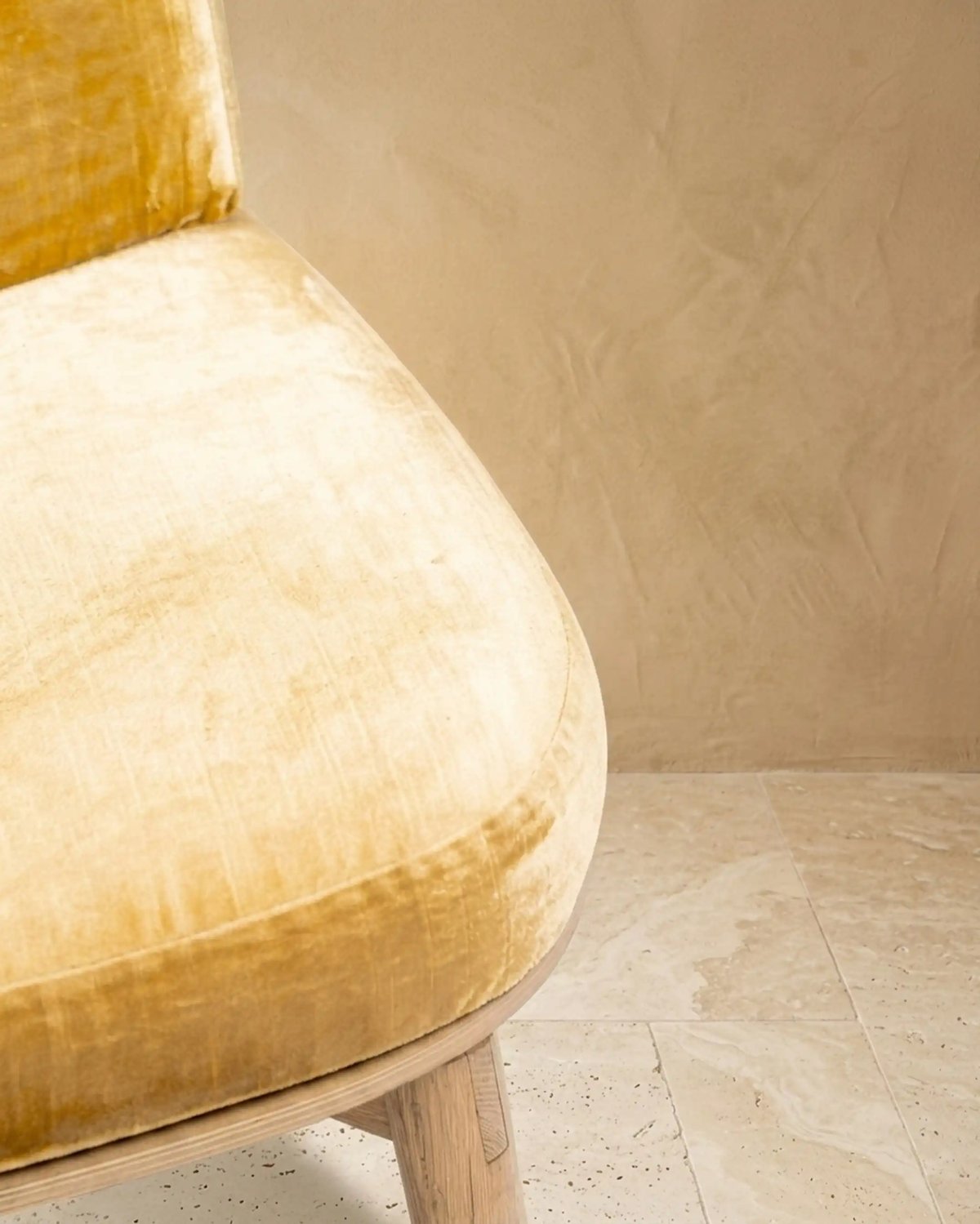 Shelf Single Seater Chair