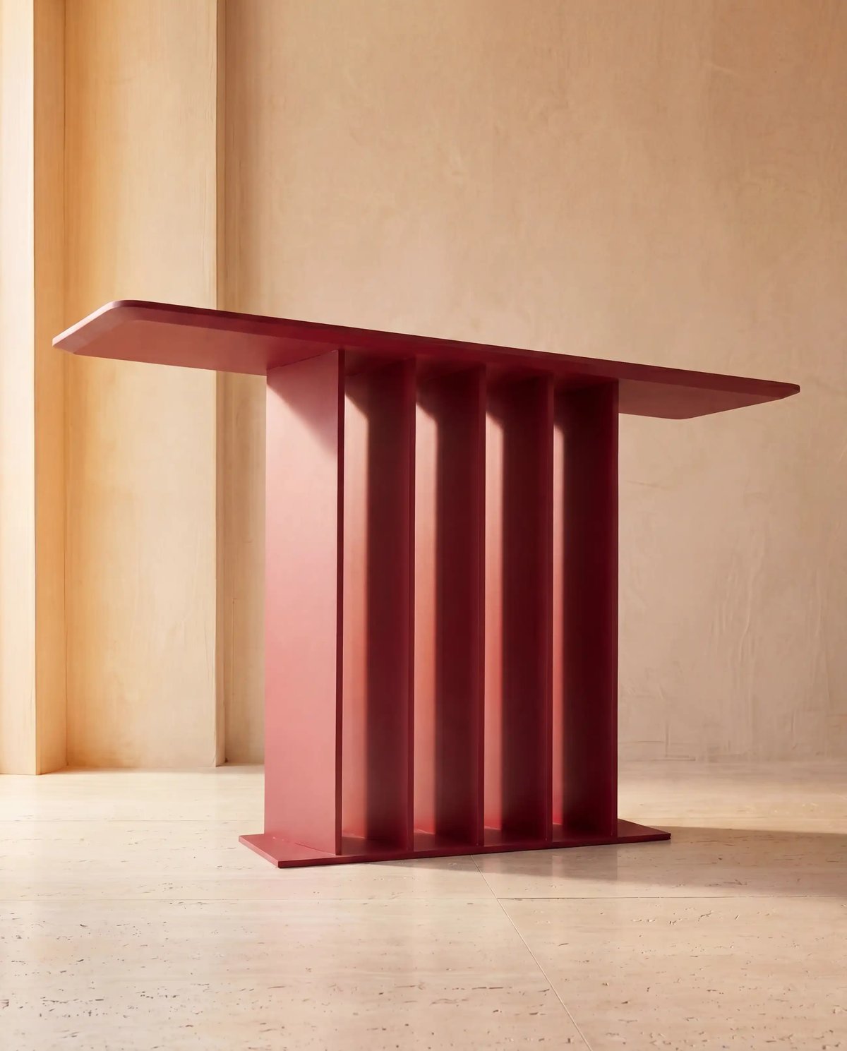 Maani Console Red
