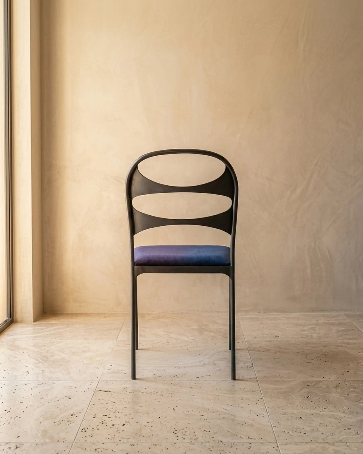 Weimar Chair Horizontal