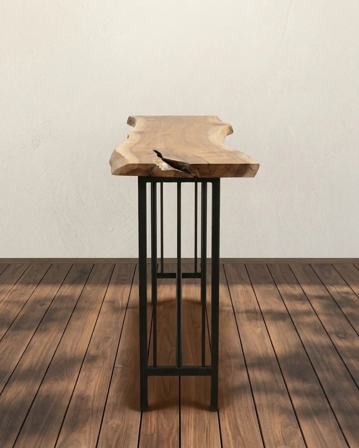Woody Bar Table