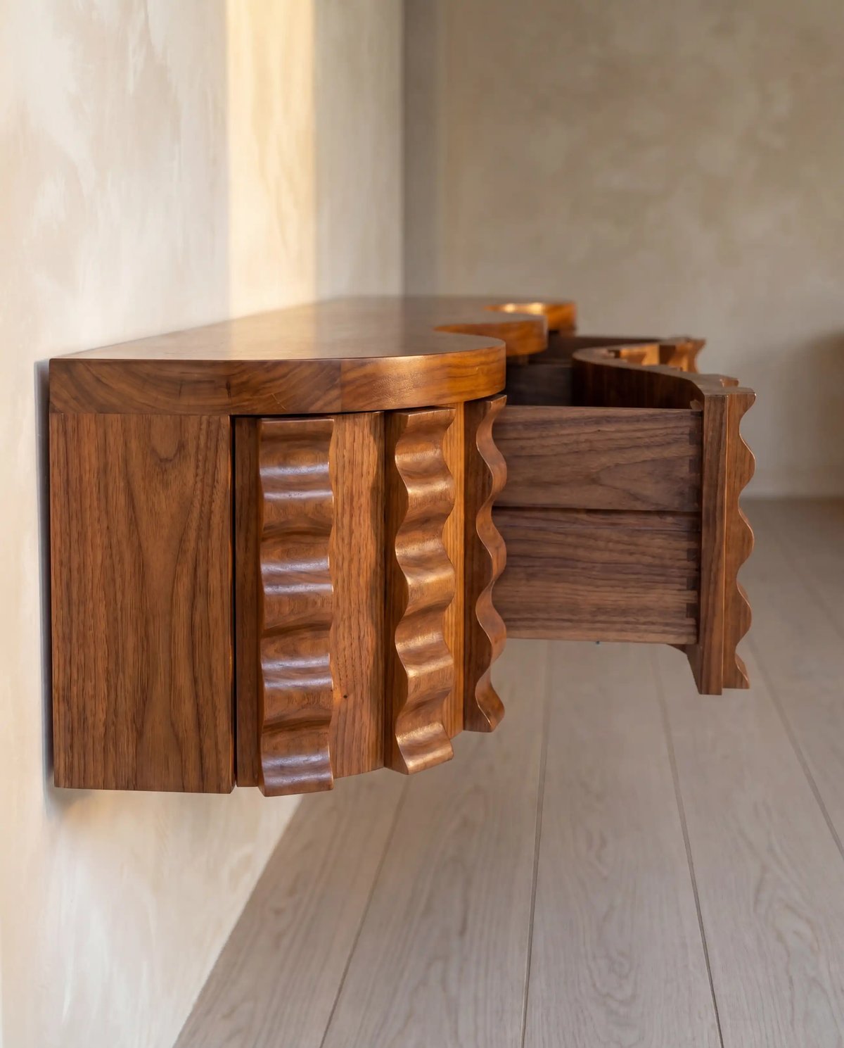 Kari Curved Shelf 
