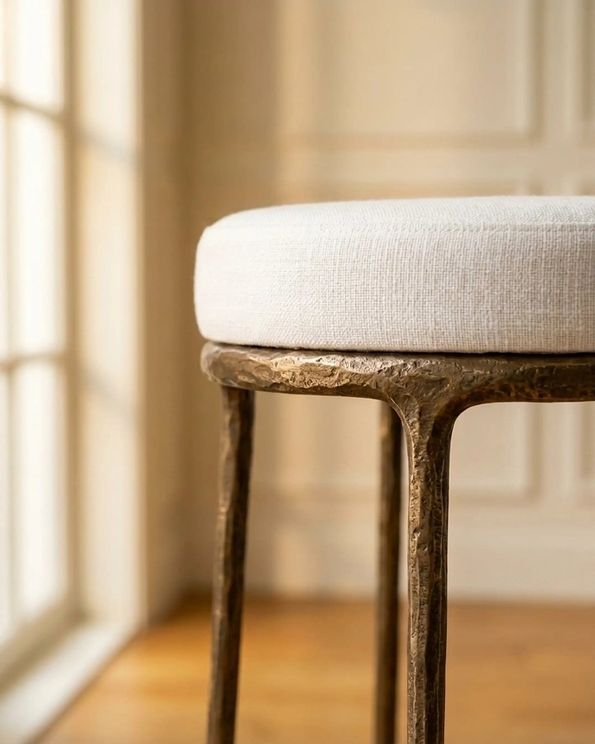 Luna Barstool