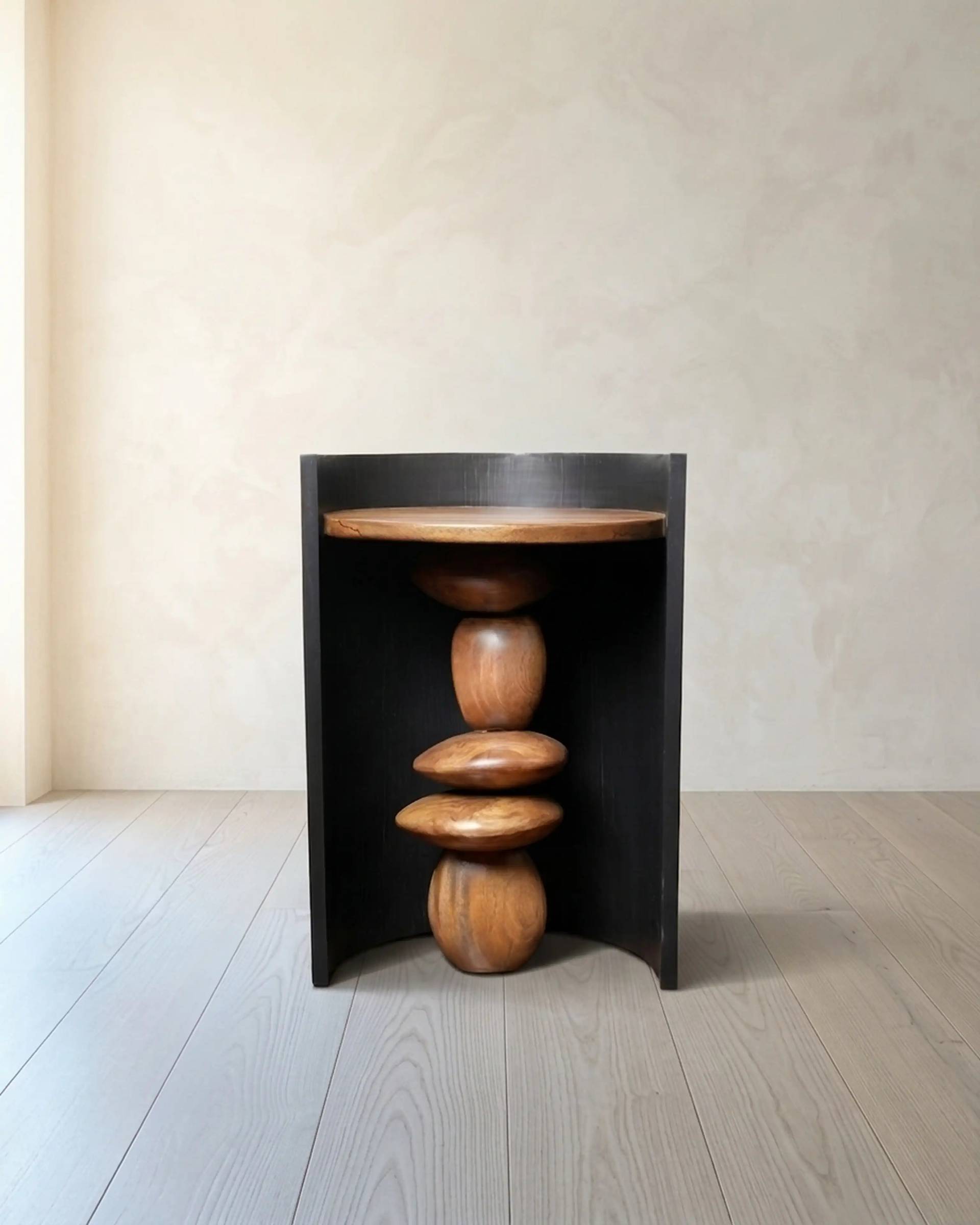 Kari Zen Table