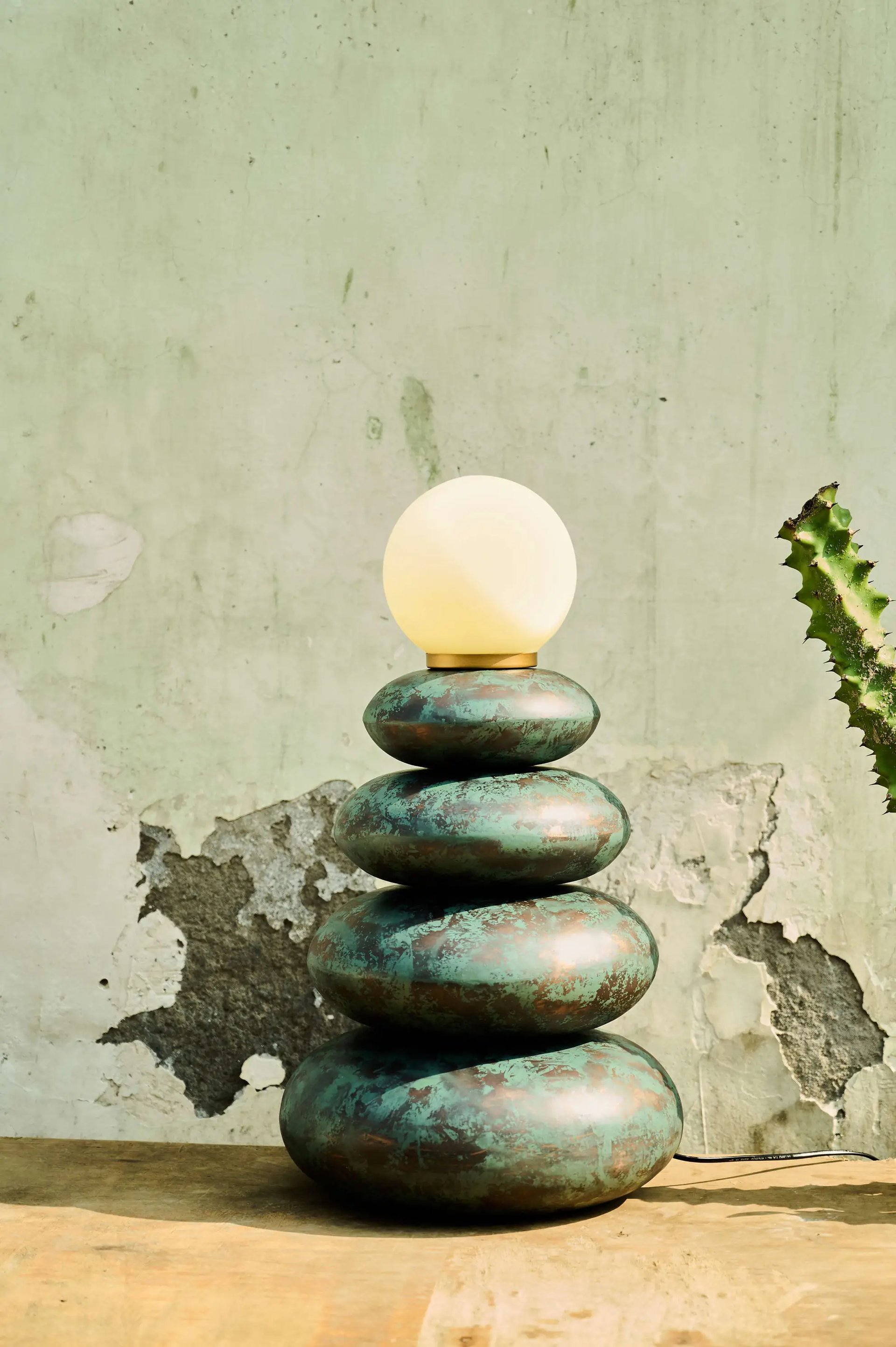 Echo Table Lamp