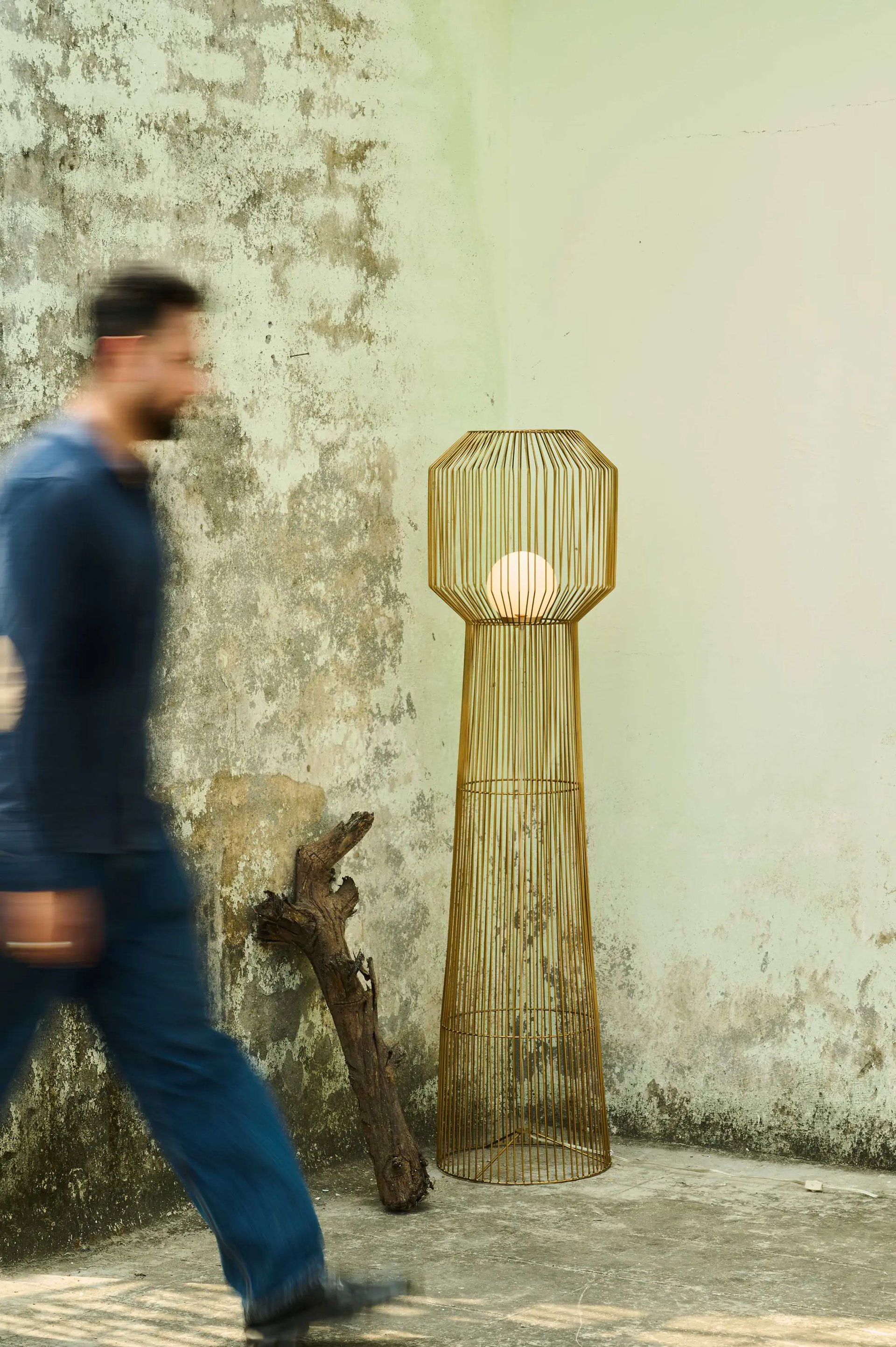 Disperse Floor Lamp