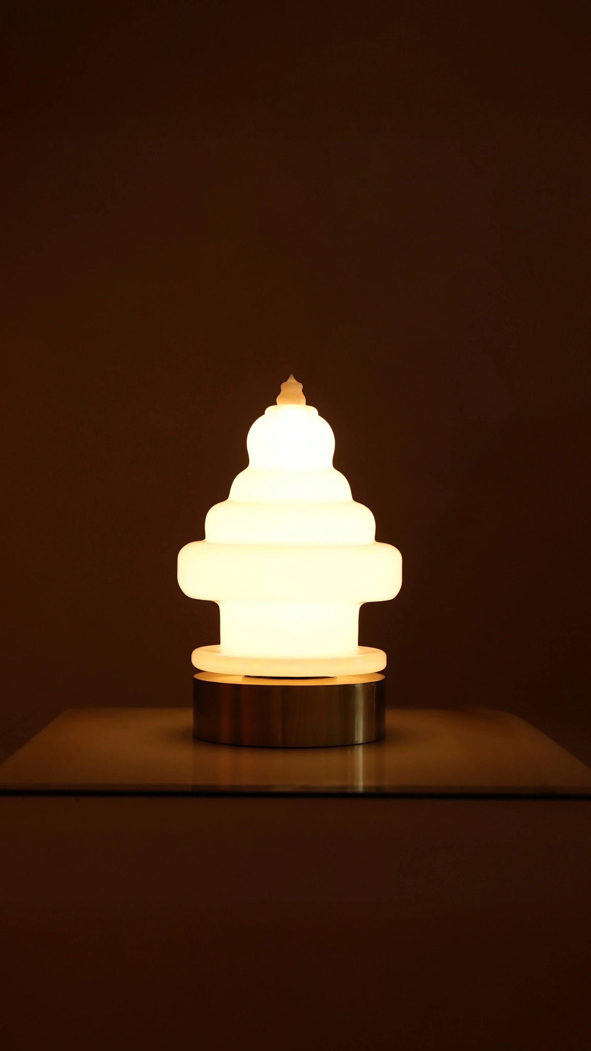 Deep Table Lamp