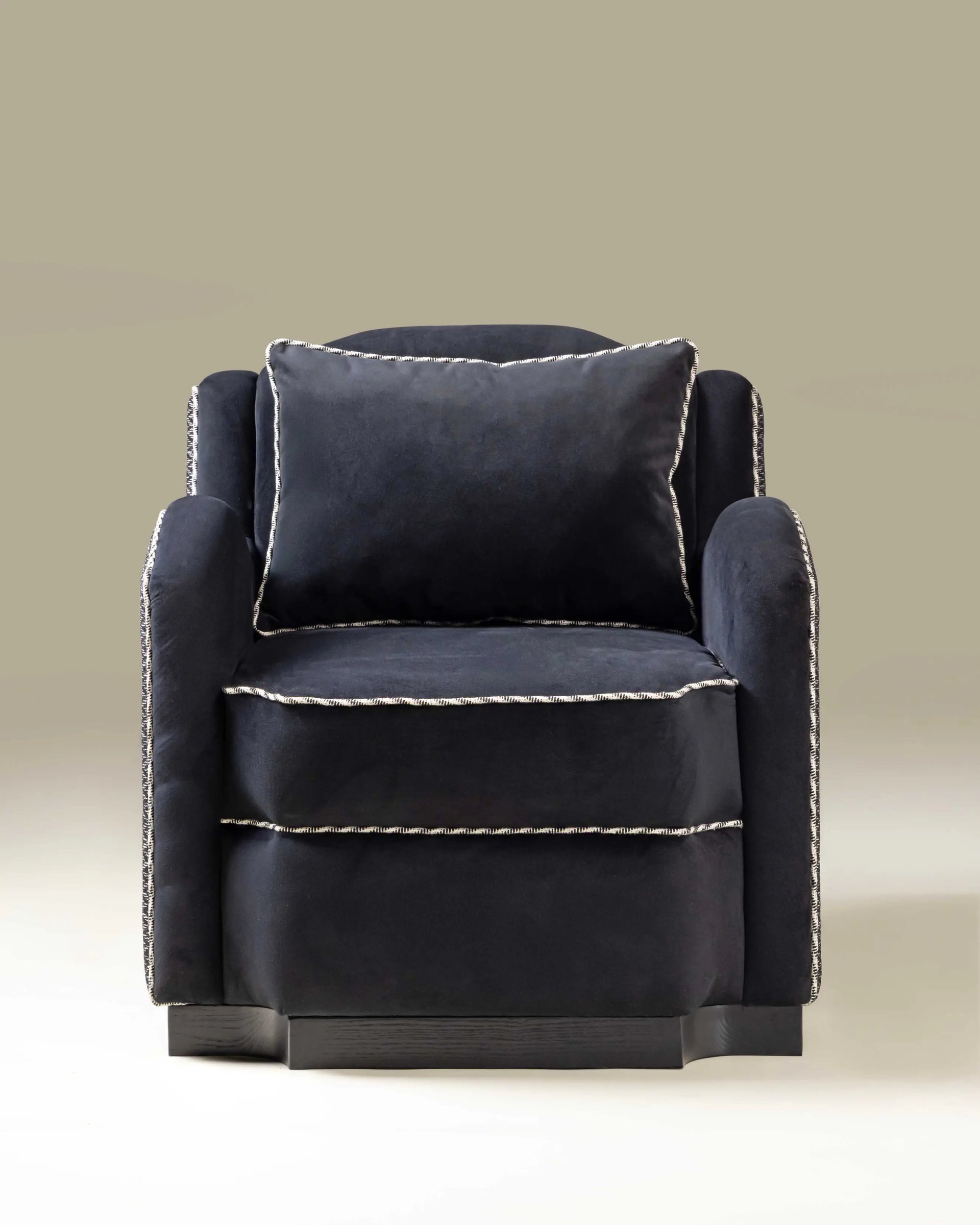 Ego Lounge Chair