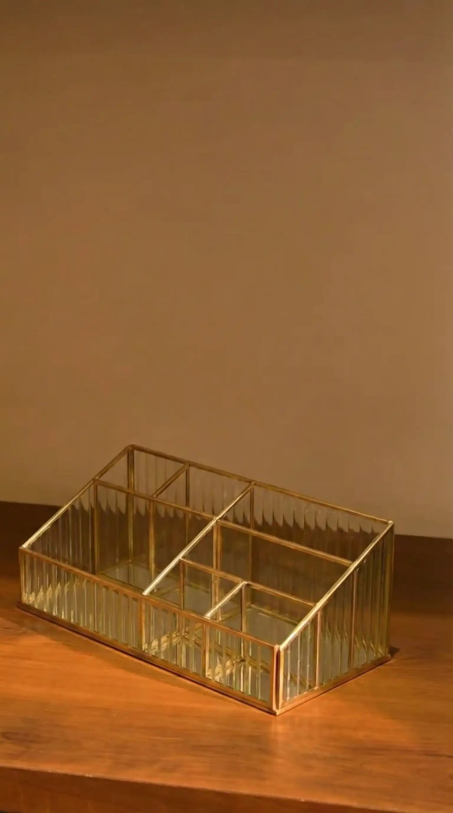 Brass Display Organiser (100% Brass)