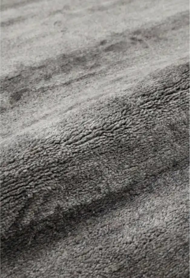 Modernist- plain tuf