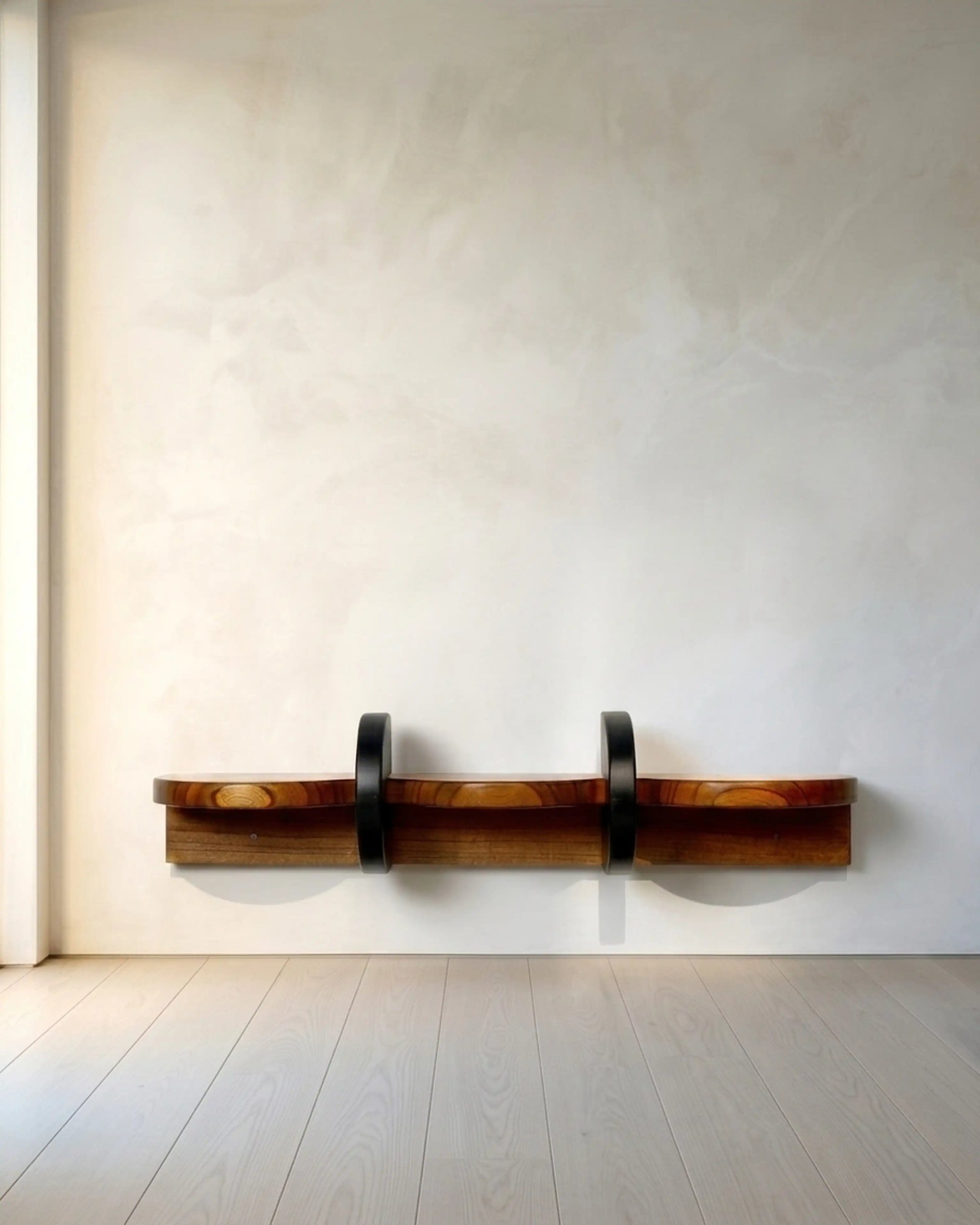 Kari Shelf w/ Adjustable Bookends 