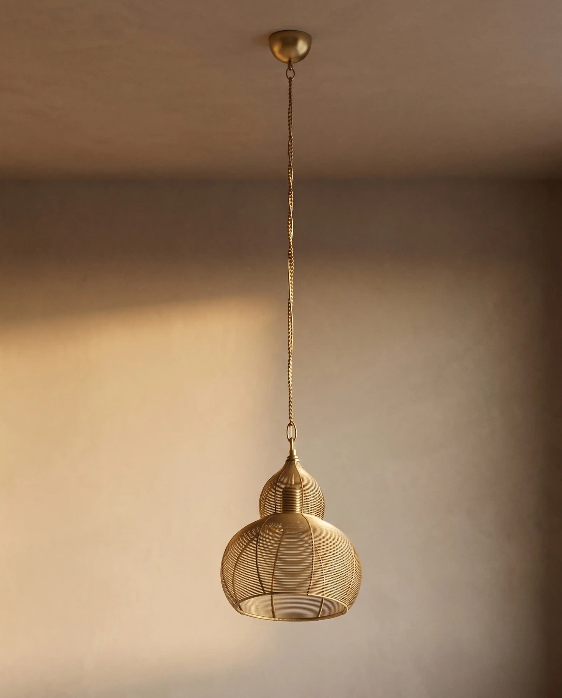 Kainoosh Hanging Wire Lamp