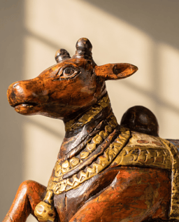 Nandi Wooden Sculpture view