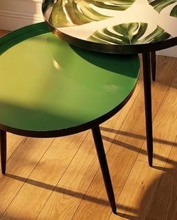 Laurel Leaf Nesting Table (Set of 2) view