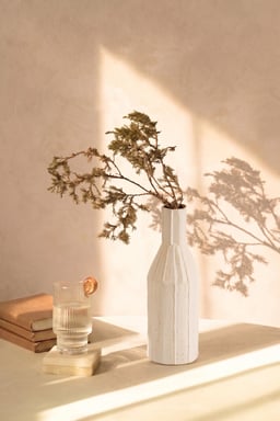 Azel Vase view