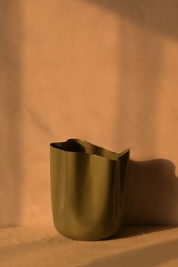 Ether Vase view