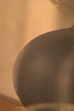 Amani Vase view