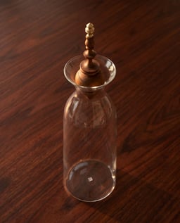 Madira Karaffe Tall with Stopper view
