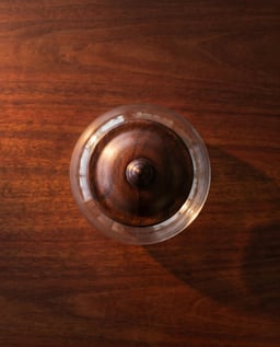 Samru Jar With Lid view